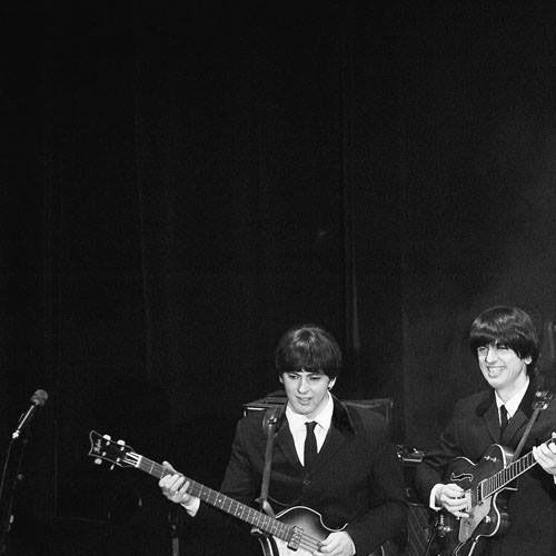  The Beatbox [I] plays The Beatles